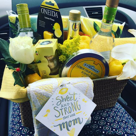 Limoncello Gift Basket Ideas, Citrus Gift Basket, Lemon Drop Gift Basket, Martini Basket Ideas, Lemon Theme Gift Basket, Lemon Gift Basket Ideas, Martini Gift Basket Ideas, Vodka Gift Ideas, Martini Gift Basket