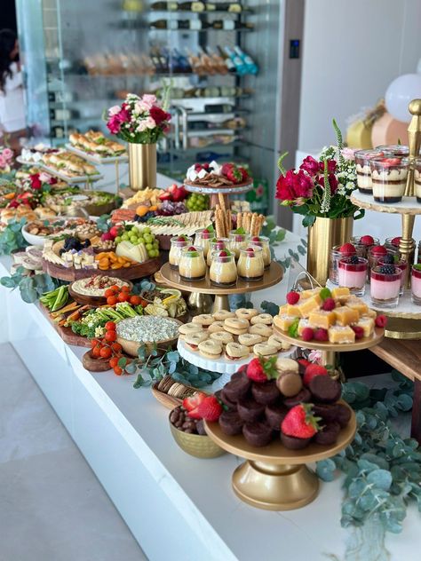 Gallery Snack Corner Ideas Party, Salad Bar Catering, Engagement Buffet, Bridal Shower Food Table Display, Food Table Ideas, Snack Corner, Baby Shower Afternoon Tea, Food Display Table, Buffet Set Up