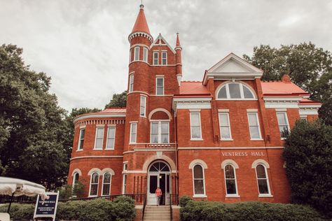 OXFORD, MISSISSIPPI | 48 HOUR TRAVEL ITINERARY — Hunter Premo – Fashion, Lifestyle + Travel Blogger Located in Nashville Hunter Premo, Oxford Travel, Oxford Mississippi, Hotty Toddy, Day Trips From London, Ole Miss Rebels, Engagement Pics, Ole Miss, Lifestyle Travel