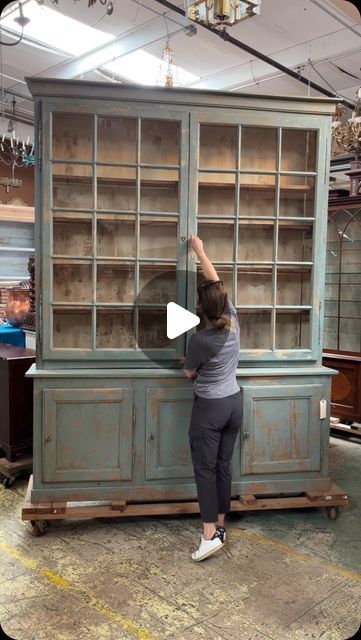 Building Bookcases, Gustavian Decor, Gustavian Interiors, Gustavian Furniture, Back To, Furniture Makeover, French Country, Art Decor, Home Kitchens