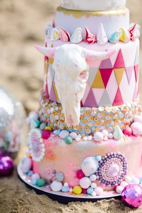 desert wedding cake with color - photo by Studio 1208 http://ruffledblog.com/burning-man-festival-wedding-inspiration Succulent Wedding Cake, Wedding Cake And Cupcakes, Succulent Wedding Cakes, Boho Cake, Boho Wedding Cake, Creative Wedding Cakes, Diy Wedding Cake, Rustic Wedding Cake Toppers, Cake And Cupcakes