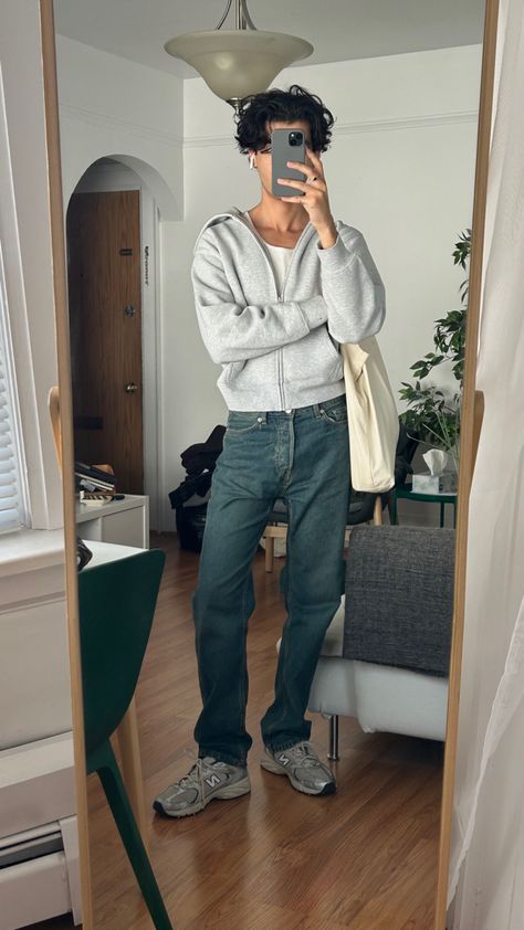 Dad Outfits Aesthetic, New Balance Shoes White, Outfit New Balance, Dad Outfits, Relaxed Aesthetic, Hoodie Aesthetic, 90s Jeans, Single Dads, Balance Shoes