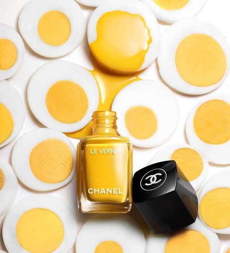 Chanel Still Life Photography, Chanel Coco Flash Swatches, Lemon Editorial, Chanel Beauty Campaign, Chanel Perfume Photography, Nail Polish Hacks, Diy Baby Food, Natural Nail Polish, Donut Decorations