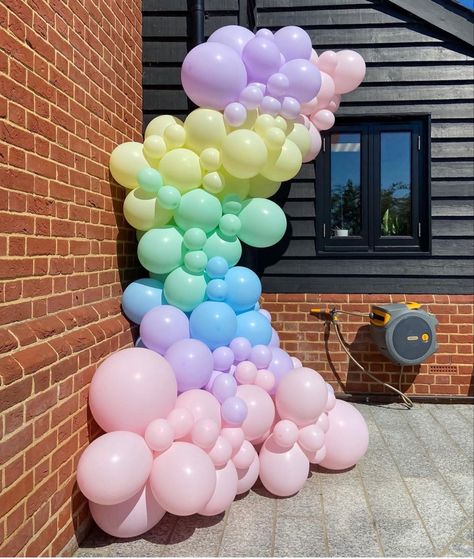 Easter Balloons, Party Balloons Diy, Beautiful Balloons, Dreamy Decor, Balloon Ideas, Unicorn Theme, Disney Party, Balloon Wall, Balloon Diy