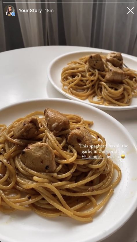 Spaghetti Captions Instagram, Spaghetti Captions, Garlic Butter Spaghetti, Instagram Story Food, Pretty Pasta, Butter Spaghetti, Aesthetic Food Pics, Food Instagram Story, Garlic Butter Pasta