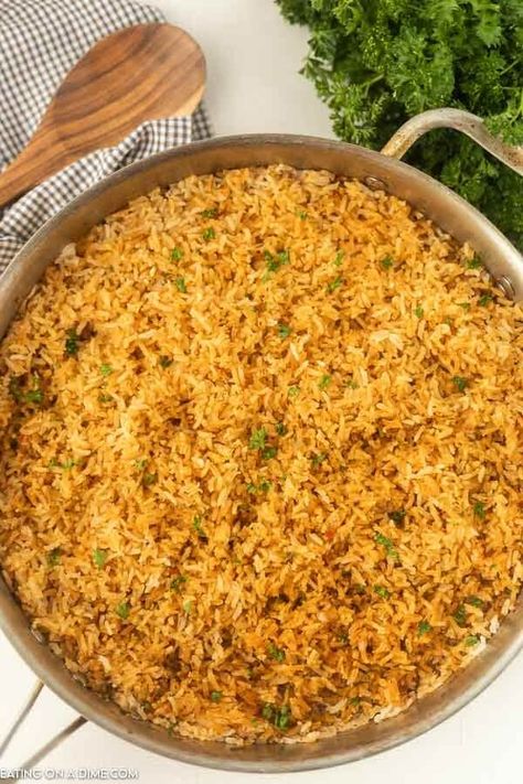 Texas Roadhouse Seasoned Rice - Copycat Recipe Instant Pot Texas Roadhouse Rice, Outback Seasoned Rice, Texas Road House Rice, Texas Roadhouse Rice Recipe, Texas Roadhouse Rice, Roadhouse Rice, Texas Roadhouse Seasoned Rice, Seasoned Rice Recipe, Skillet Rice