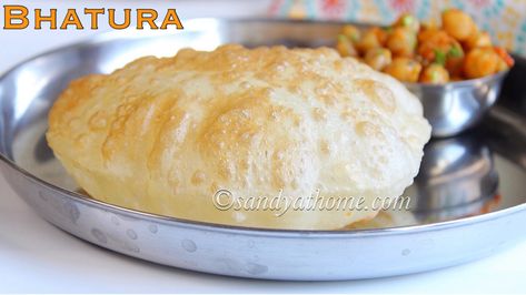 Bhatura (batura, bhatoora) is a puffy fried Indian bread made with maida and curd. It is known to be served with channa masala/ chole masala. Bhatoora Recipe, Batura Recipe, Bhatura Recipe, Indian Main Course, Punjabi Recipes, Chicken Recipe Indian, Chole Bhature, Breakfast Dinner Recipes, Chole Masala