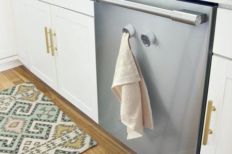 Hang Kitchen Towels Anywhere with These Modern-Looking Adhesive Hooks That Are Just $9 at Amazon Kitchen Towel Hanger Ideas, Kitchen Towel Hangers, Hang Dish Towels In Kitchen, Kitchen Dish Towel Holder Ideas, How To Hang Kitchen Towels, Where To Hang Kitchen Towels, Kitchen Hand Towel Holder Ideas, Kitchen Towel Holder Ideas, Kitchen Towel Rack Ideas