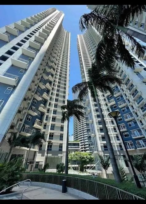 Discover sophistication in this 1 BR Condo at The Trion Towers, BGC. With 55.30 sqm, a balcony, and exquisite features, this foreclosed gem is ready for title consolidation. Don't miss the chance to own a piece of BGC's premier condominium development. Contact JM Listings, REB 19712, for details. Bgc Condo, Condo With Balcony, Dream Condo, Bonifacio Global City, Condo Unit, Global City, Amazing Views, 2024 Vision, Condos For Sale