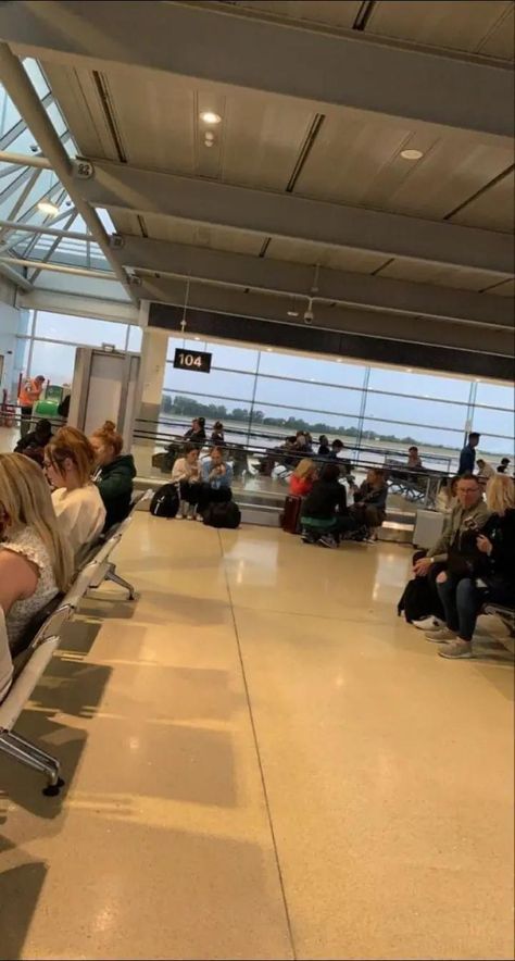 #bill #fypシ゚viral #investing #busy_son0 | TikTok Airport Early Morning, Airport Vibes Aesthetic, Inside Airport, Airport Vibes, Morning Flight, Flight Take Off, Manchester Travel, Aesthetic Morning, Airport Pictures