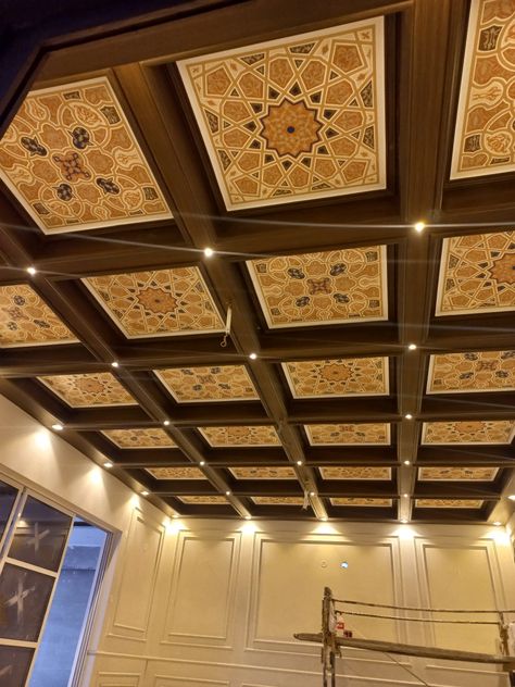 Indian Traditional Ceiling Design, Arabic Ceiling Design, Pooja Room False Ceiling Design, Lebanese Architecture, Hanuman Mandir, Mediterranean House Designs, Indochine Interior, Traditional Restaurant, Wooden Ceiling Design