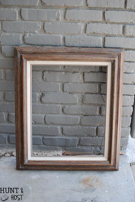 Tips for easy DIY art you can freshen up your old picture frames with! Two ideas for DIY artwork on a budget. Refinish Picture Frames, Frames Without Glass Ideas, Picture Frame Redo, Picture Frame Crafts Diy Wall Art, Refinish Frames, Old Frames Ideas, Decorate With Picture Frames, Paint Picture Frames Diy, Empty Frames On Wall Decor Ideas