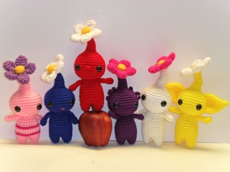 Crochet Pikmin Pattern, Pikmin Tattoo Ideas, Crochet Pikmin Pattern Free, Pikmin Cosplay, Pikmin Crochet, White Pikmin, Crochet Monsters, Diy Crochet Projects, Baby Crafts