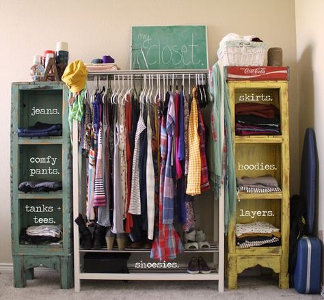 Storage Solutions Clothes Organization Small Space, Clever Closet, Closet Diy, Organized Closet, Small Closet Space, Clothes Closet Organization, Small Space Organization, Small Space Diy, Diy Closet