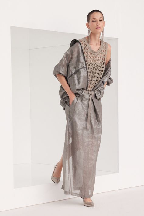 Brunello Cucinelli RTW Spring 2024 [PHOTOS] Long Outerwear, Ss 2024, Column Skirt, To Wear, Trends 2024, Fashion 2024, Summer 24, 2024 Fashion, Elie Saab