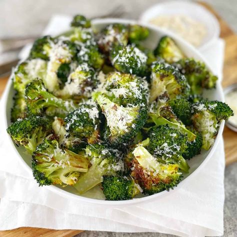 Charred Broccoli - Quick and Easy Side · Chef Not Required... Broccoli Oven, Charred Broccoli, Roasted Broccoli Recipe, Vegetable Side Dish, Twice Baked Potatoes, Vegetable Side, Roasted Broccoli, Broccoli Recipes, Creamy Mashed Potatoes