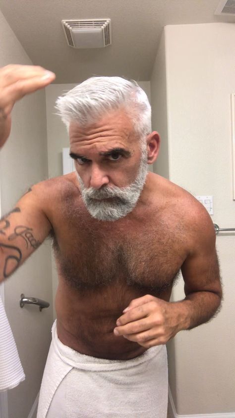 Men Haircut Grey Hair, Good Looking Older Men, Beard Styles Shape, Older Men Haircuts, Hairstyles Mens, Grey Hair Men, Mustache Styles, Men With Grey Hair, Grey Beards