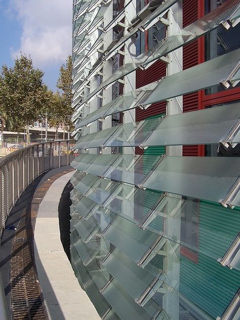 Barcelona: louvered windows cover the Torre Agbar building Louvered Windows, Rain Screen, Glass Louvers, Section Model, Jalousie Window, Kinetic Architecture, Maquette Architecture, Hawaii Living, Ny House