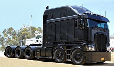 Diseal Trucks, Wojskowy Humor, Large Truck, Custom Big Rigs, Cab Over, Show Trucks, Kenworth Trucks, Peterbilt Trucks, Big Rig Trucks