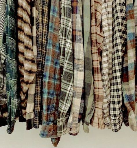 Flannel Shirts Aesthetic, Flannels Aestethic, Dark Flannel Outfits, Flannel Shirt Aesthetic, Cryptid Aesthetic Outfit, Vintage Flannel Outfits, Flannel Photography, Brown Flannel Outfit, Neutral Flannel