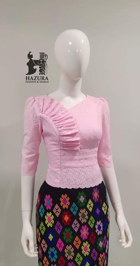 Myanmar Blouse Design, ပိတ္ေဖာက္ဇာ Myanmar Dress, Myanmar Outfit, Long Blouse Designs, Traditional Dresses Designs, Designer Kurti Patterns, Gowns Dresses Elegant, Myanmar Traditional, Myanmar Traditional Dress