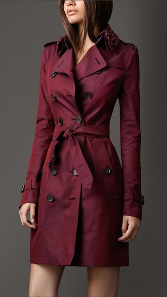 Burberry Long Beaded Collar Cotton Gabardine Trench Coat, absolutely love this! Burberry Trench Coat, Beaded Collar, Burberry London, Coat Women, Trench Coats Women, Mode Inspiration, Trench Coats, Outfit Idea, Coat Dress