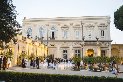 Glamorous Wedding Venue, Wedding Venues In Italy, Tuscany Wedding Venue, Italian Wedding Venues, Rome Wedding, Romantic Wedding Venue, Lake Como Wedding, Italian Garden, Destination Wedding Locations