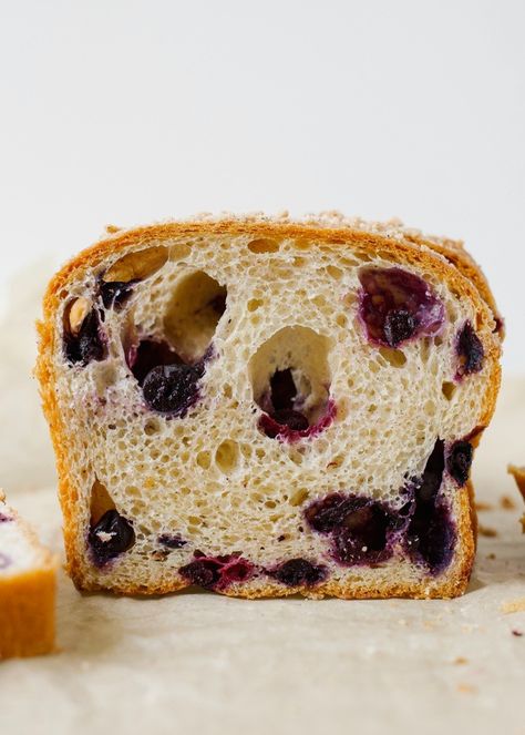 Blueberry Brioche, Summer Bread, Yeast Bread Rolls, Ice Cream Pudding, Brioche Recipe, Bread Yeast, Brioche Bread, Loving Heart, Homemade Breakfast