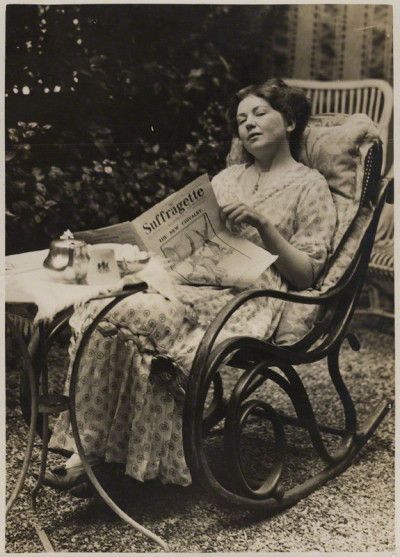 Dame Christabel Pankhurst By Record Press Glossy bromide press print, September 1913 Christabel Pankhurst, Suffragette Movement, Reading Newspaper, Bw Photo, Women In History, Tea Dress, Vintage Photography, Rocking Chair, Picture Photo