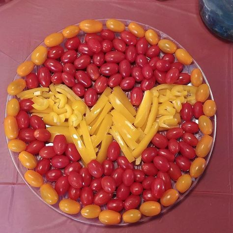 Wonder Woman Party Food, Super Hero Party Food, Superhero Birthday Food, Superhero Birthday Party Food, Superhero Party Food, Noodle Horse, Super Hero Party Ideas, Supergirl Birthday, Hero Party Ideas