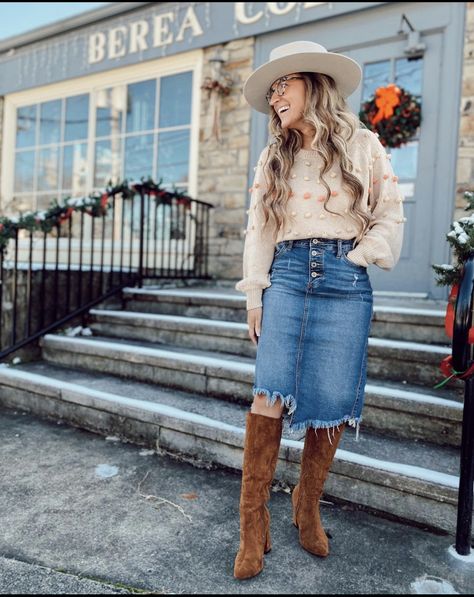 Pentecostal Women Outfits, Cowgirl Jean Skirt Outfits, Western Jean Skirt Outfits, Apostolic Fall Outfits, Modest Western Outfits, Outfit Ideas With Hats, Effortless Fall Fashion, Jean Skirt Outfits Fall, Fall Fashion Looks