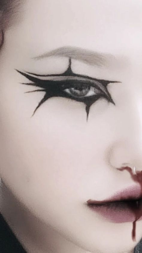 Nu Metal Makeup, Heavy Metal Makeup, Appearance Aesthetic, Metal Makeup, Goth Eye Makeup, Eyeliner Makeup, Make Up Inspo, Black Makeup, Dark Makeup