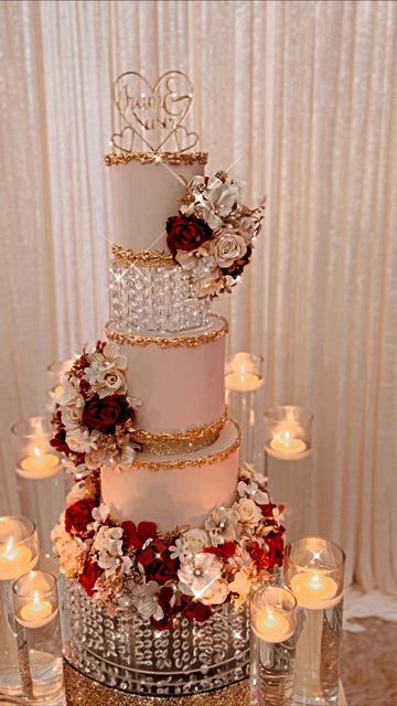 Burgundy Quince Cake Ideas, Quince Cake Red And Gold, Gold And Red Wedding Cake, Red And Champagne Wedding, 15 Cakes Quinceanera, Champagne And Red Wedding, Red Quince, White And Gold Wedding Cake, Tall Wedding Cakes