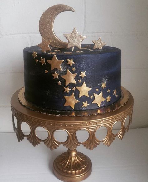 Moon Themed Cake, Sailor Moon Cakes, Rocket Cake, Moon Cake Mold, Galaxy Cake, Cold Girl, Cake Packaging, Pretty Birthday Cakes, Idul Fitri