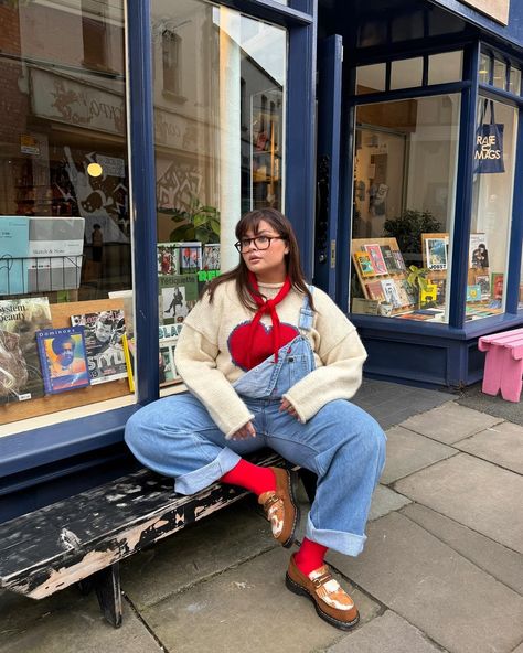 Francesca Perks (@francescaperks) • Instagram photos and videos Colorful Tights Outfit, Plus Size Dungarees, Dungarees Outfit, Red Theory, Grandpa Aesthetic, Dungaree Outfit, Graphic Jumper, Mum Style, Plus Size Winter Outfits