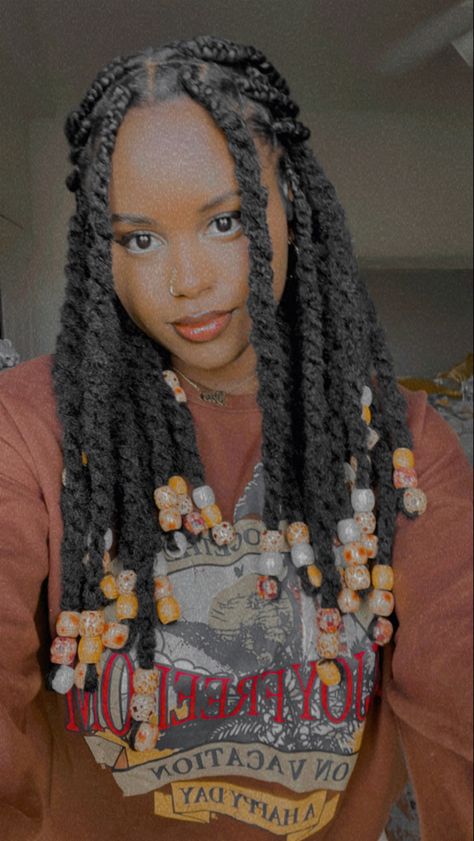 Marley Twist Hairstyles With Beads, Protective Styles With Marley Hair, Marley Box Braids, Jumbo Marley Twists Short, Box Braids With Marley Hair, Marley Twists Jumbo, Jumbo Bubble Braids, Marley Twist Hairstyles Over Locs, White And Brown Braids