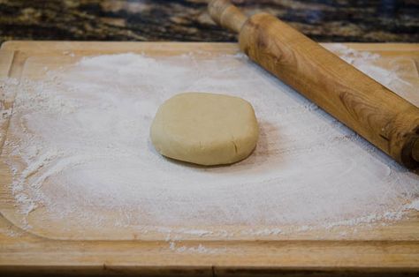 Basic Pie Crust (Food Processor Method) Basic Pie Crust Recipe, Food Processor Pie Crust, Basic Pie Crust, Perfect Pie Crust, Good Pie, Homemade Pie Crusts, Flaky Crust, Pie Crust Recipes, Crust Recipe