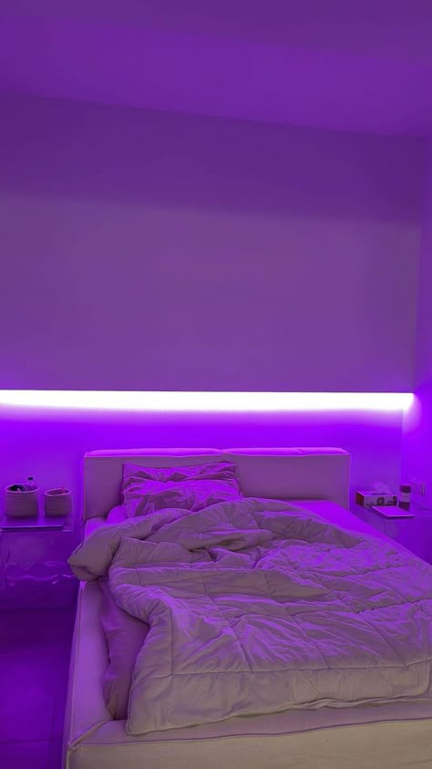 Dream Rooms Aesthetic Led, Neon Room, Pinterest Room Decor, Girl Bedroom Designs, Redecorate Bedroom, Cozy Room Decor, Dream House Rooms, Pretty Room, Dreamy Room