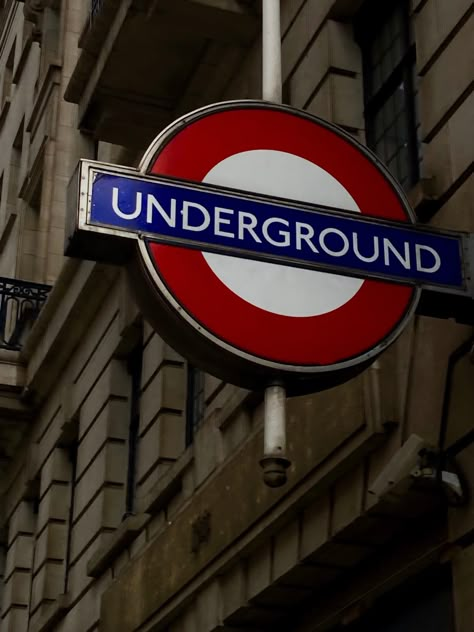 Underground City Aesthetic, London Life Aesthetic, 1960s London, British Aesthetic, Underground City, London Wallpaper, England Aesthetic, London Party, Aesthetic London