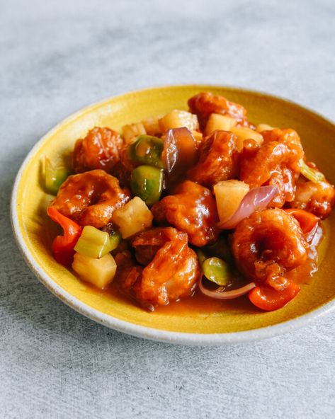 Sweet and Sour Shrimp - The Woks of Life Sweet Sour Shrimp, Sweet And Sour Shrimp Recipe, Sweet And Sour Shrimp, Sweet And Sour Prawns, Shrimp With Lobster Sauce, Shrimp Noodles, Wok Of Life, Woks Of Life, The Woks Of Life