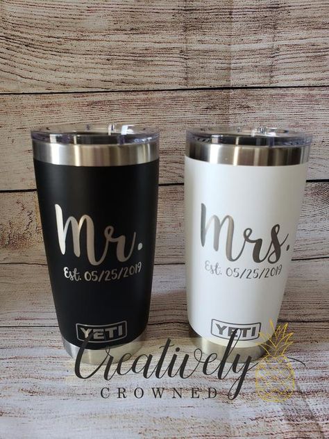 Lilac Wedding Bouquet, Bride Tumbler, Powder Coated Tumblers, Lilac Wedding, Wedding Favors Fall, Wedding Favors Cheap, Yeti Tumbler, Engraved Tumbler, Diy Wedding Favors