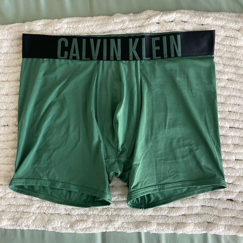 Nwot & No Original Packaging Maximum Comfort And Enhanced Movement. This Calvin Klein Boxer Brief Is Made From Silky Microfiber With A Soft, Smooth Waistband And A Sleek Pouch With Streamlined Seams For An Unmistakable, Modern Look. Calvin Klein Boxer Briefs, Mens Boxer Briefs, Calvin Klein Briefs, American Flag Sweater, Bright Color Dresses, Adidas Track Suit, Compression Pants, Calvin Klein Men, People Shopping