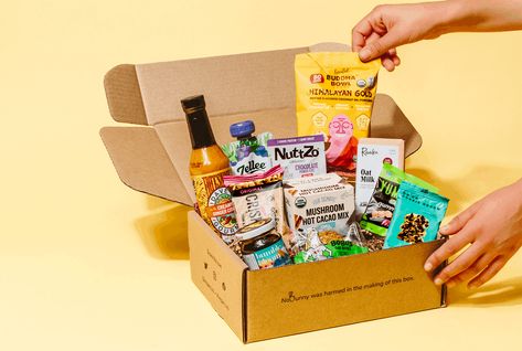 200+ Best Subscription Boxes of 2020 (Ultimate Guide) Vegan Snack Box, Coconut Oil Popcorn, International Snacks, Vegan Grocery, Seaweed Snacks, Vegan Snack, Chocolate Oats, Organic Chocolate, Vegan Gifts