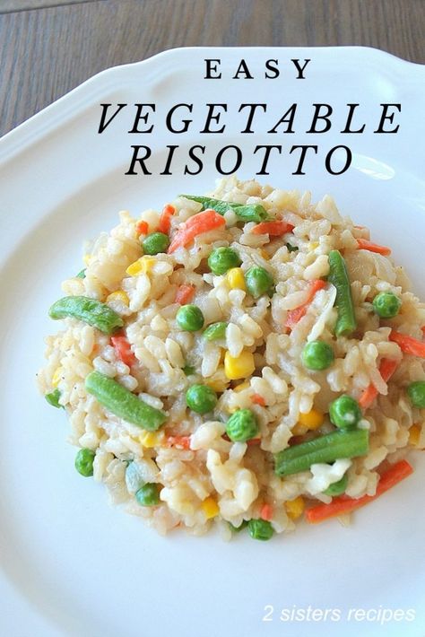 Vegetable Risotto Recipes, Veggie Risotto, Easy Risotto, Risotto Recipes Easy, Vegetable Risotto, Risotto Dishes, Chopped Vegetables, Resep Smoothie, Easy Vegetable