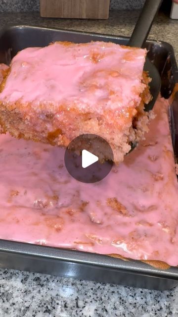 Kooking with Ki 👩🏾‍🍳 on Instagram: "strawberry honeybun cake 🍰 #instafood #strawberrycake #honeybun #desserts #easyrecipe" Honeybun Cake Recipe, Honeybun Cake, Rotten Teeth, Honey Bun Cake, Bun Cake, Honey Bun, Poke Cakes, Honey Buns, December 22