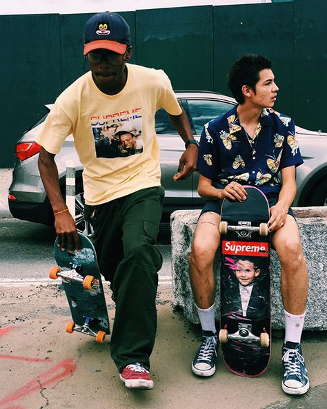 Supreme pays tribute to early NYC reggae with a new collaboration featuring the work of Barrington Levy and Jah Life. Check it out here. Barrington Levy, Sean Pablo, Supreme Clothing, Style Skate, Estilo Cholo, Skateboard Fashion, Skateboard Photography, Outfits Hombre, Skate Style