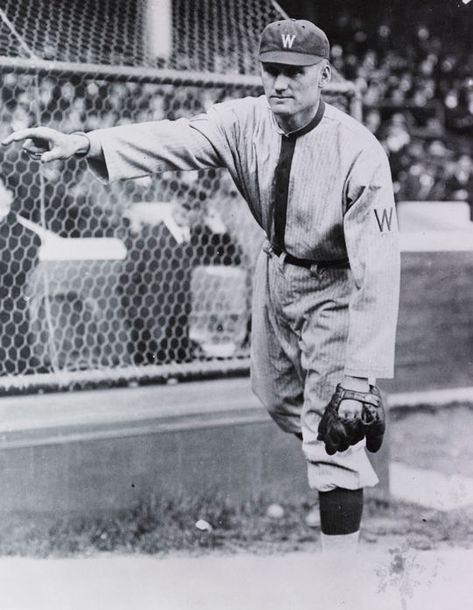 Johnson reaches 400 wins in 20th season | Baseball Hall of Fame Walter Johnson, Grover Cleveland, Ty Cobb, Nationals Baseball, Babe Ruth, Baseball Fan, Cleveland Indians, Still Standing, Bright Stars