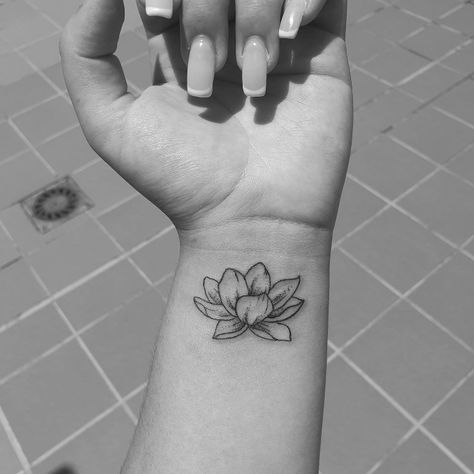 Lilypad Tattoo Lily Pad Flower Tattoo, Lilly Pad Tattoo Ideas, Lotus Flower Fine Line Tattoo, Lily Pads Tattoo, Lilypad Tattoo, Lily Pad Tattoo, Waterlily Tattoos, Lotus Flower Tattoo Wrist, Stretch Mark Tattoo