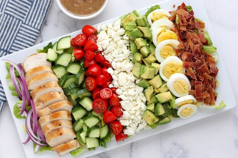 Dairy Free Cobb Salad, Cobb Salad Platter, Meal Prep Cobb Salad, Cobb Salad With Salmon, Ultimate Cobb Salad, Hot Day Dinners, Cooking Turkey Bacon, Cobb Salad Recipe, Chicken With Italian Seasoning