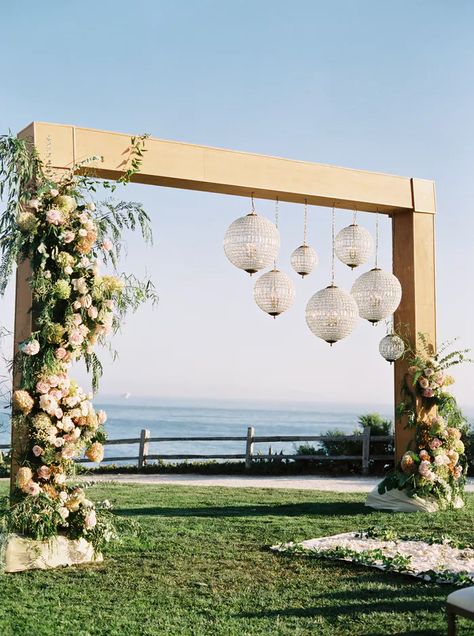 Simple Wedding Arch, Wedding Backdrop Lights, Wedding Alters, Wedding Hall Decorations, Wedding Theme Inspiration, Indoor Wedding Ceremonies, Wedding Arch Flowers, Malibu Wedding, Arch Flowers